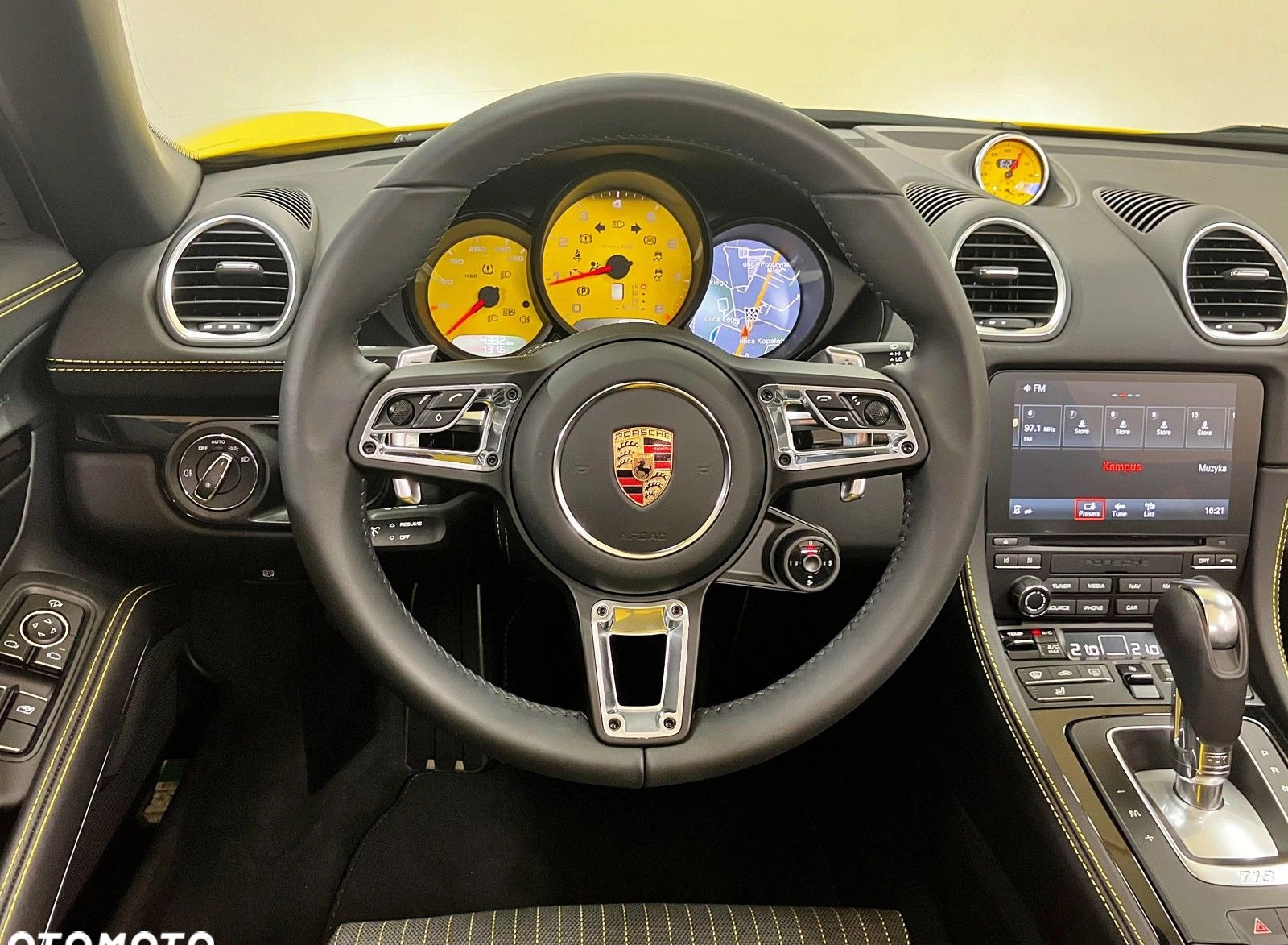 Porsche 718 Boxster cena 399000 przebieg: 4332, rok produkcji 2023 z Dąbrowa Tarnowska małe 781